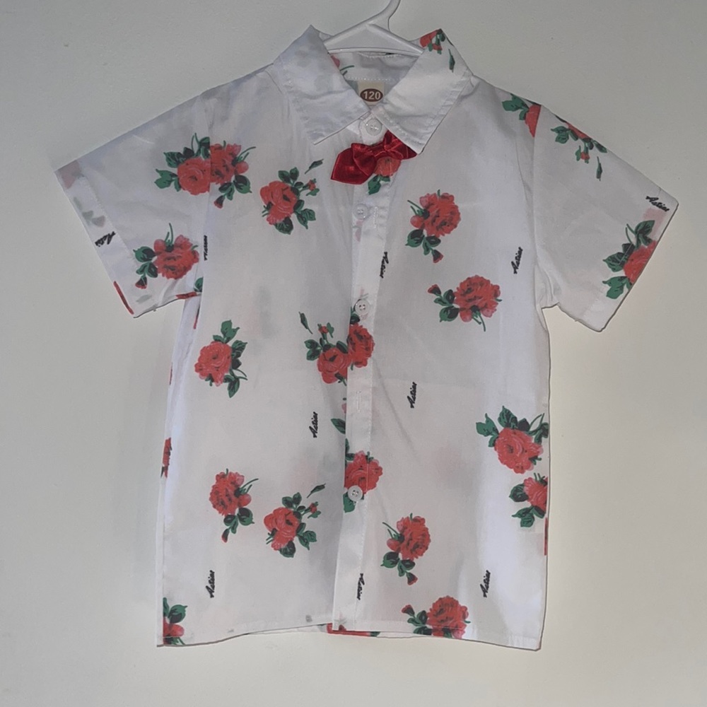 Boys white button shirt with roses pair with red shorts (size: 5T)